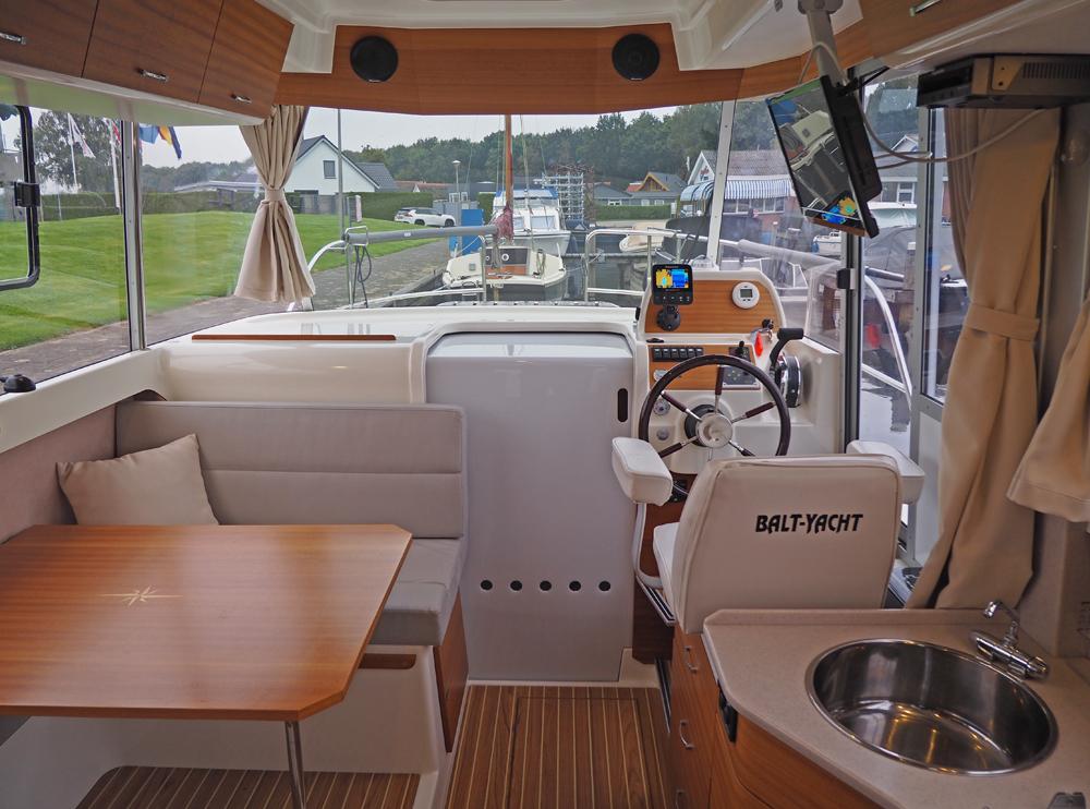 Stuurhuis, Accommodatie